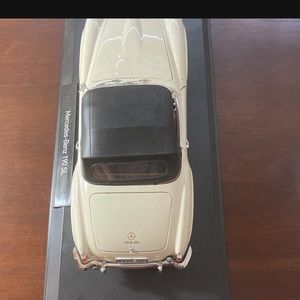 Diecast 1/18 Mercades Benz